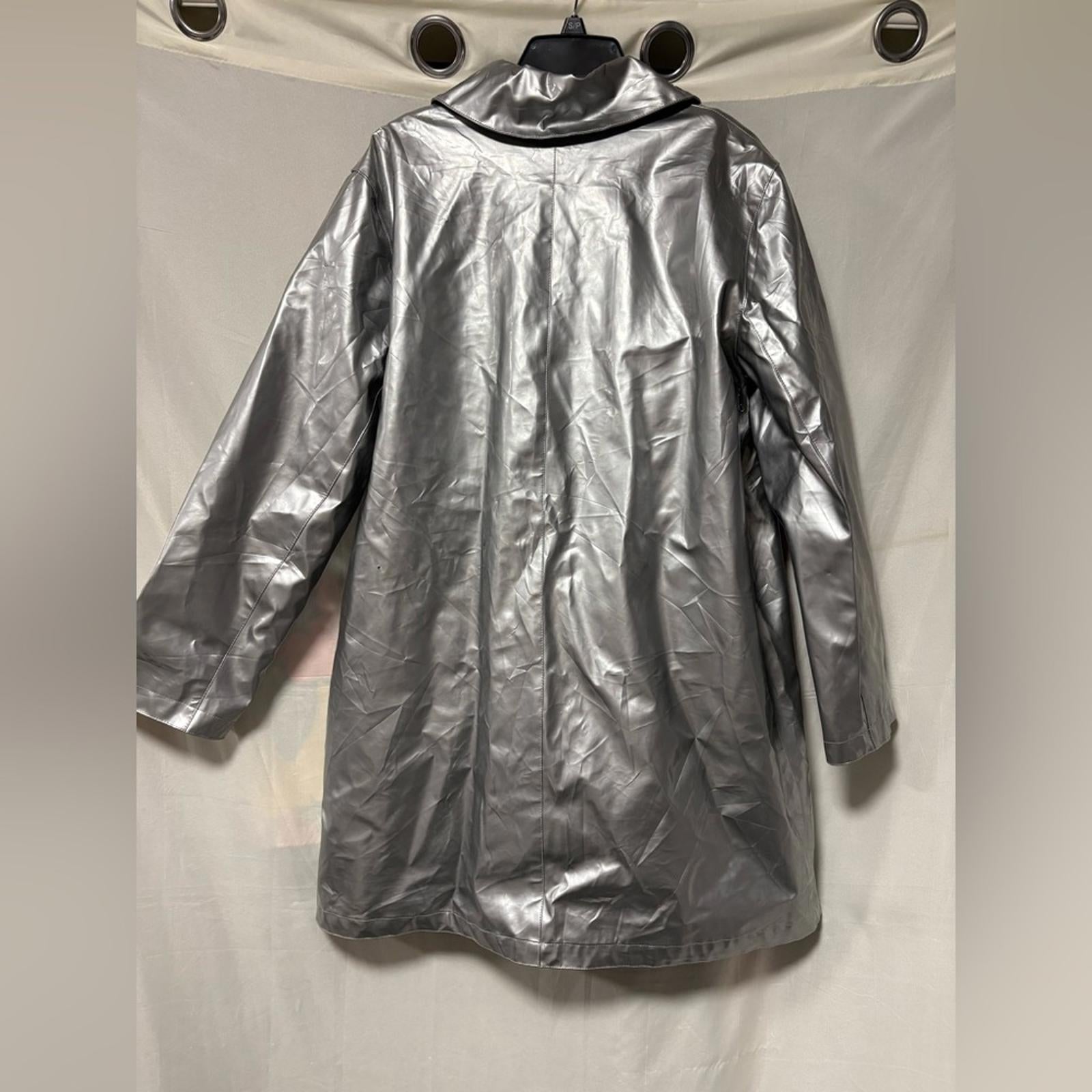 Michael Kors Silver Rain Jacket With Removable Lining Size XL
