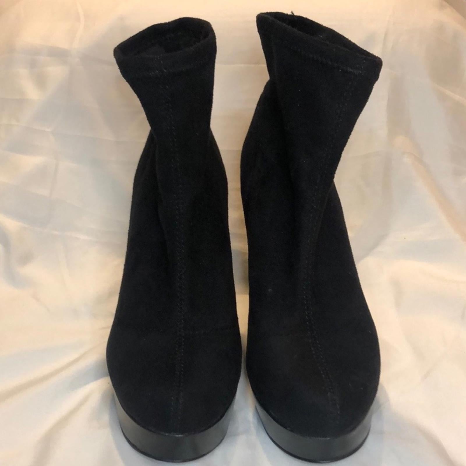 ASOS Black Sueded Stretch Ankle Booties Size 7
