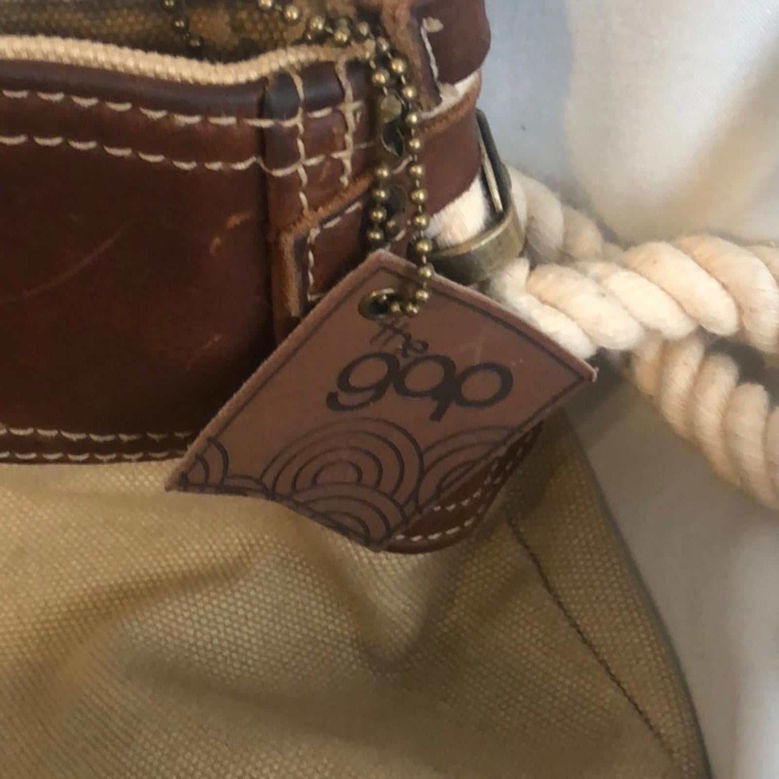 07 Gap leather and canvas purse