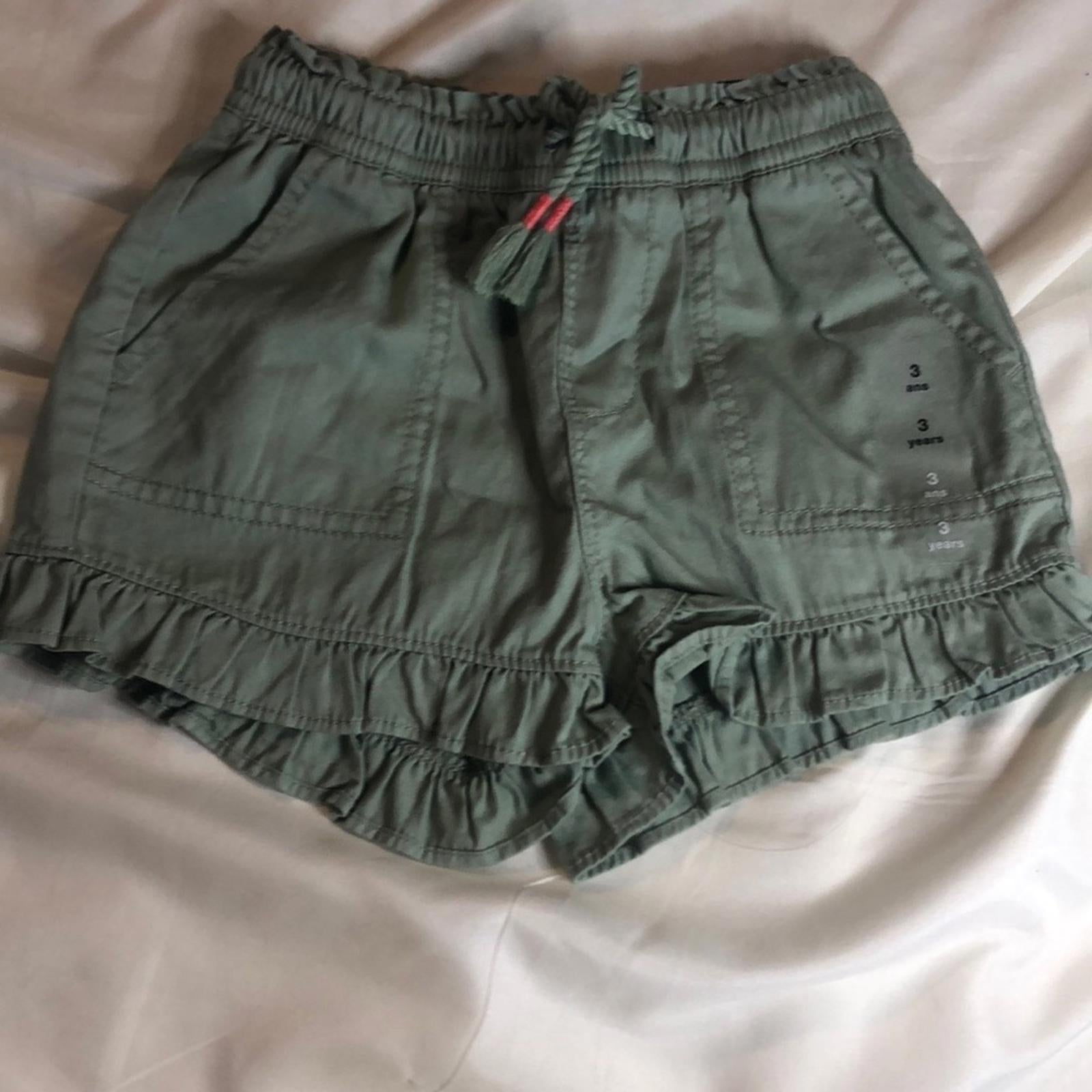 2 Pairs of Baby Gap Pull on Shorts Size 3yrs