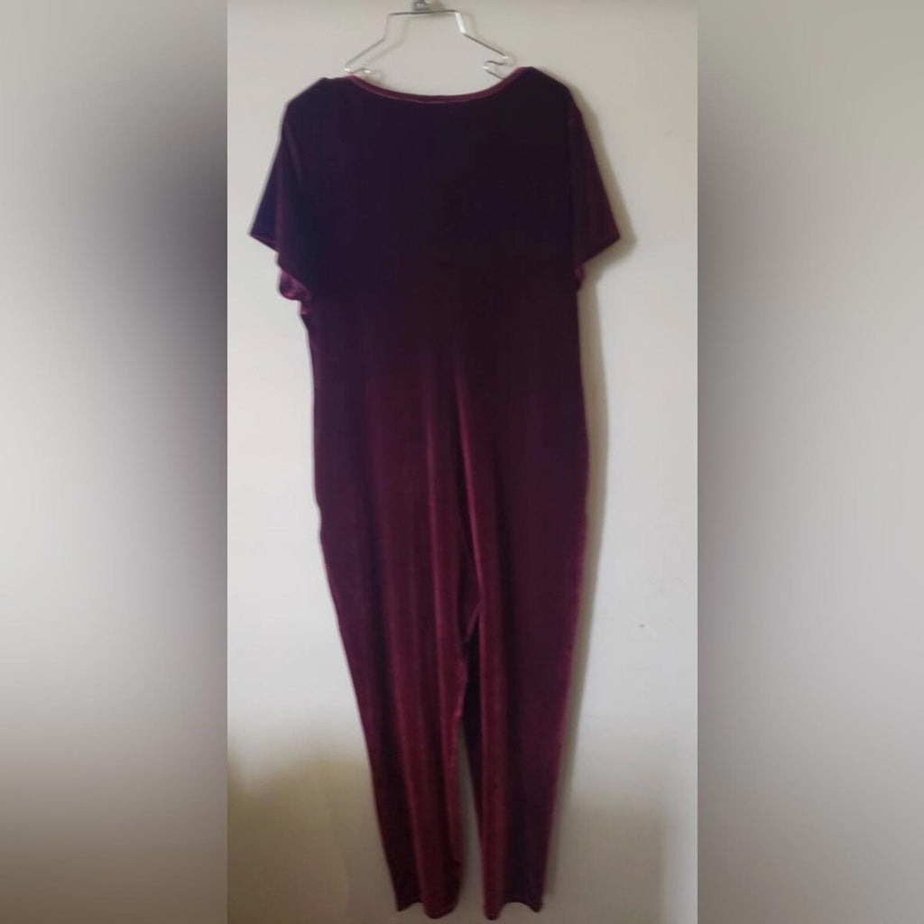 Smash and Tess Velvet Sunday Romper in Merlot Size Med