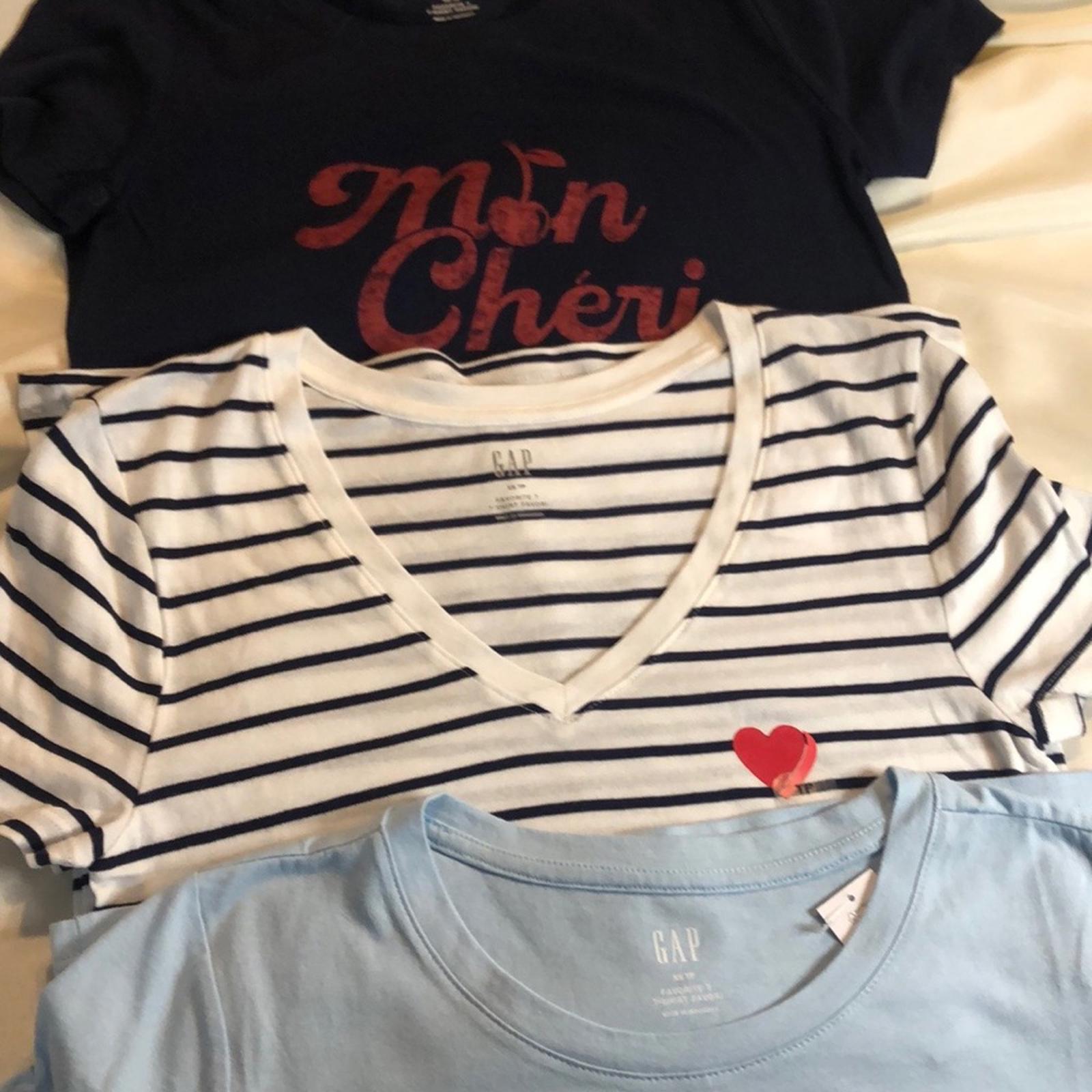 3 Gap Favourite Tees size XSmall