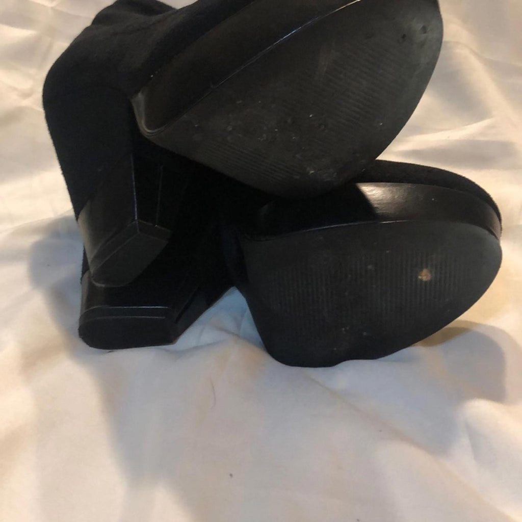 ASOS Black Sueded Stretch Ankle Booties Size 7